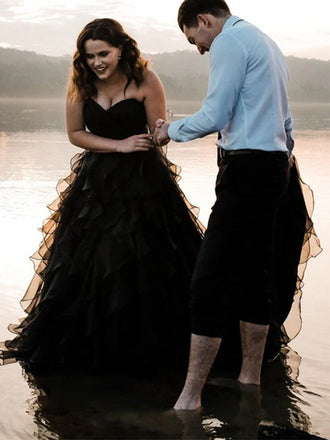 Elegant Black Strapless A-line Ruffled Tiered Chiffon Wdding Dress, WD3231
