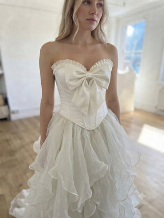 Elegant Ivory Bow Strapless A-line Tiered Tulle Prom Dress, PD28231237